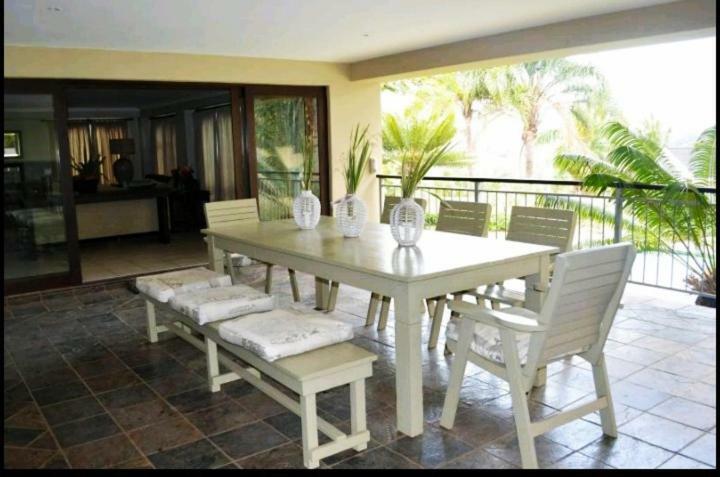 Mahogany Villa Guesthouse - Solar Ballito Exterior foto